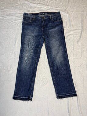 Eddie Bauer Slightly Curvy Straight Leg Jeans in women’s size 14 Regular